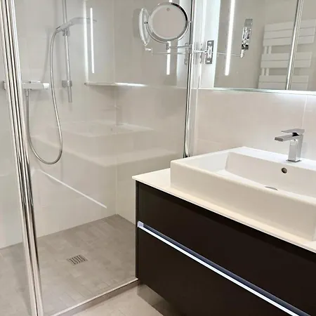 Apartament Kaiserallee, 144 *
